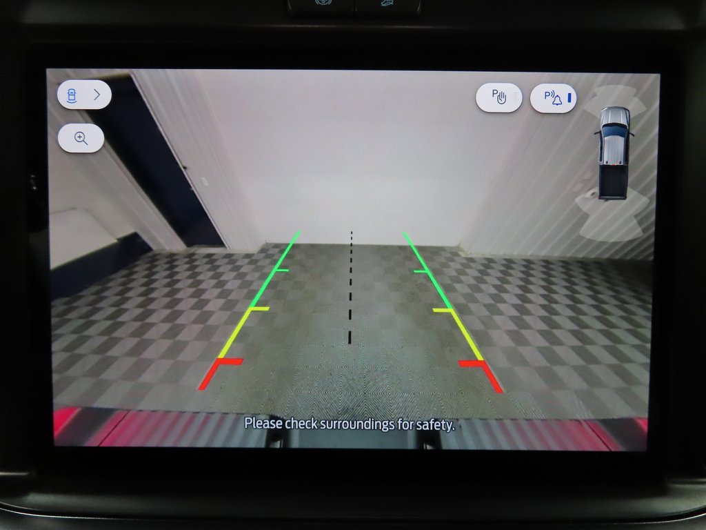 Used 2025 Ford F250 Platinum image 16