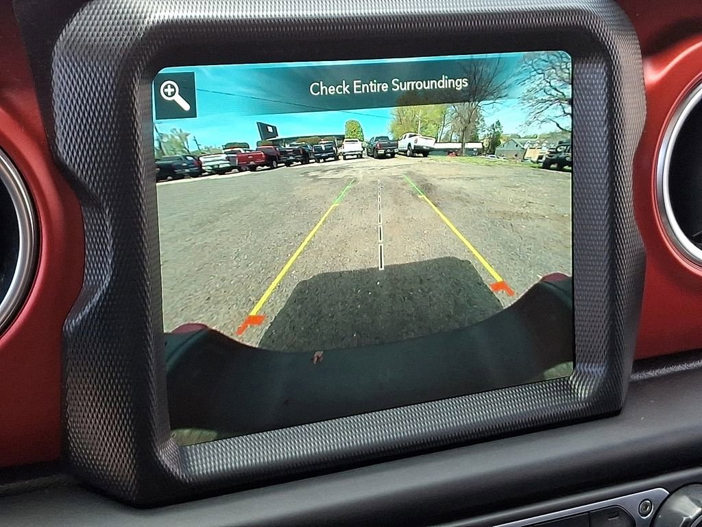 Used 2023 Jeep Gladiator Rubicon w/ Cold Weather Group AWD/4WD image 19