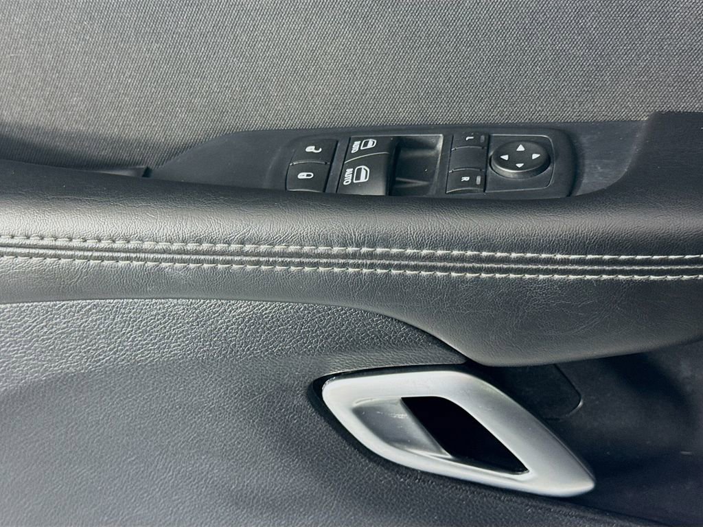 Used 2017 Dodge Challenger SXT image 21