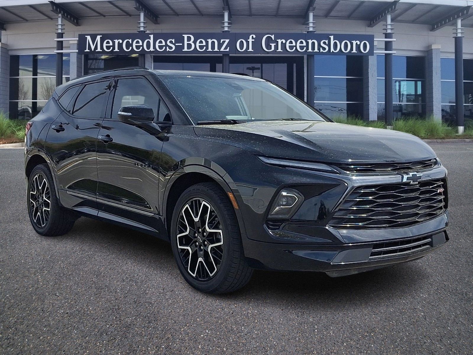 Used 2023 Chevrolet Blazer RS w/ Enhanced Convenience Package image 3