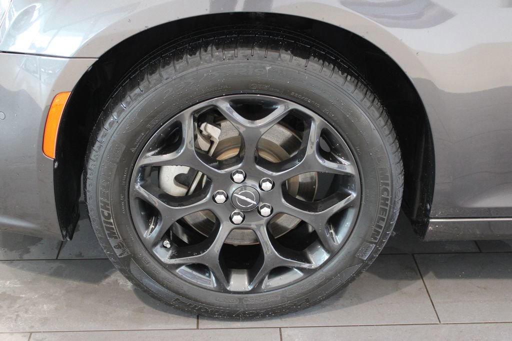 Used 2023 Chrysler 300 Touring L w/ Popular Equipment Group image 25