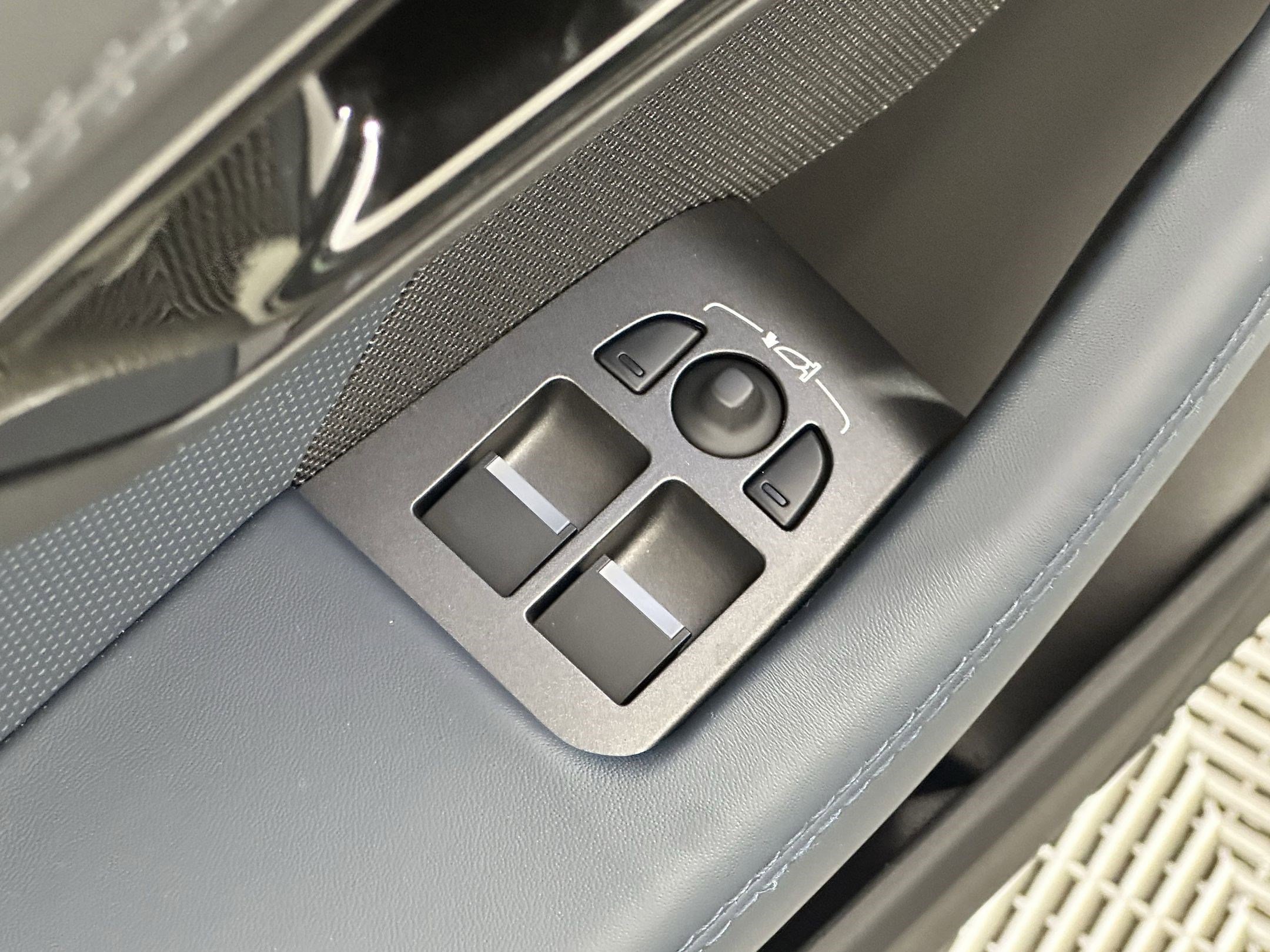 New 2024 Jaguar F-TYPE R image 20