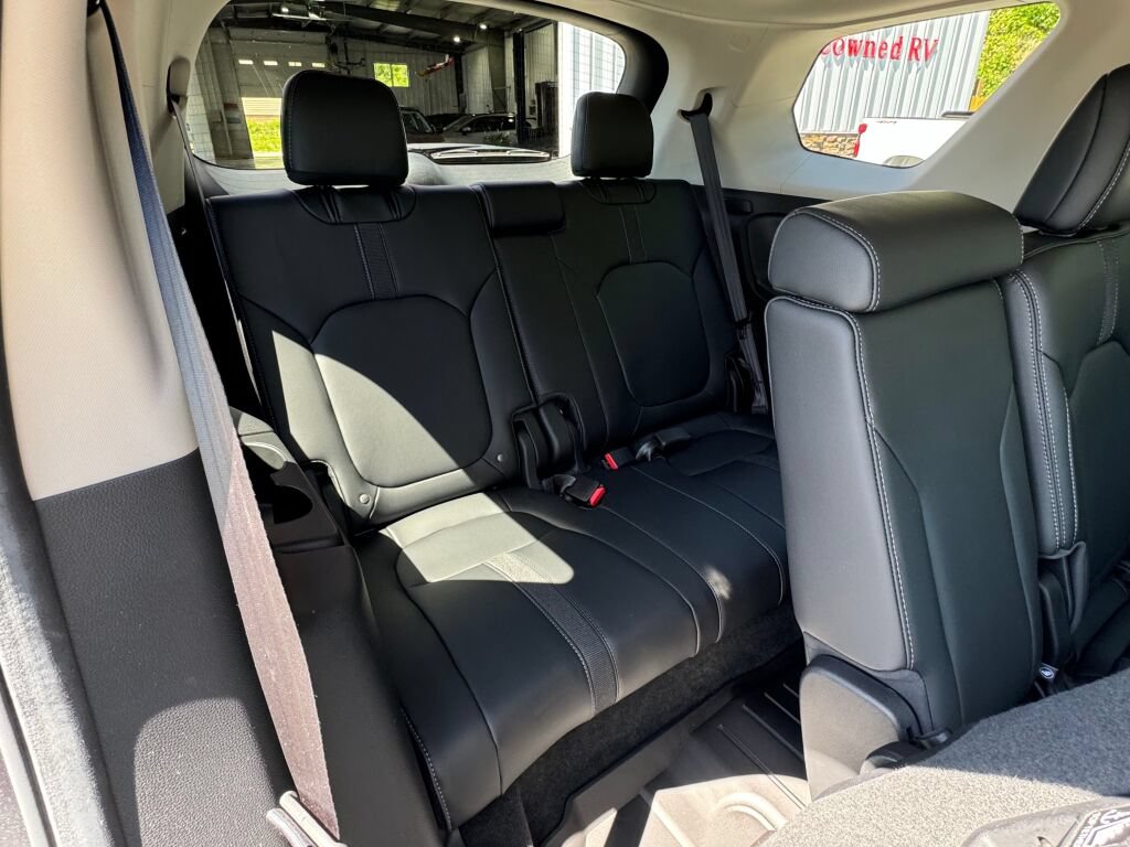 Used 2025 Honda Pilot EX-L image 22