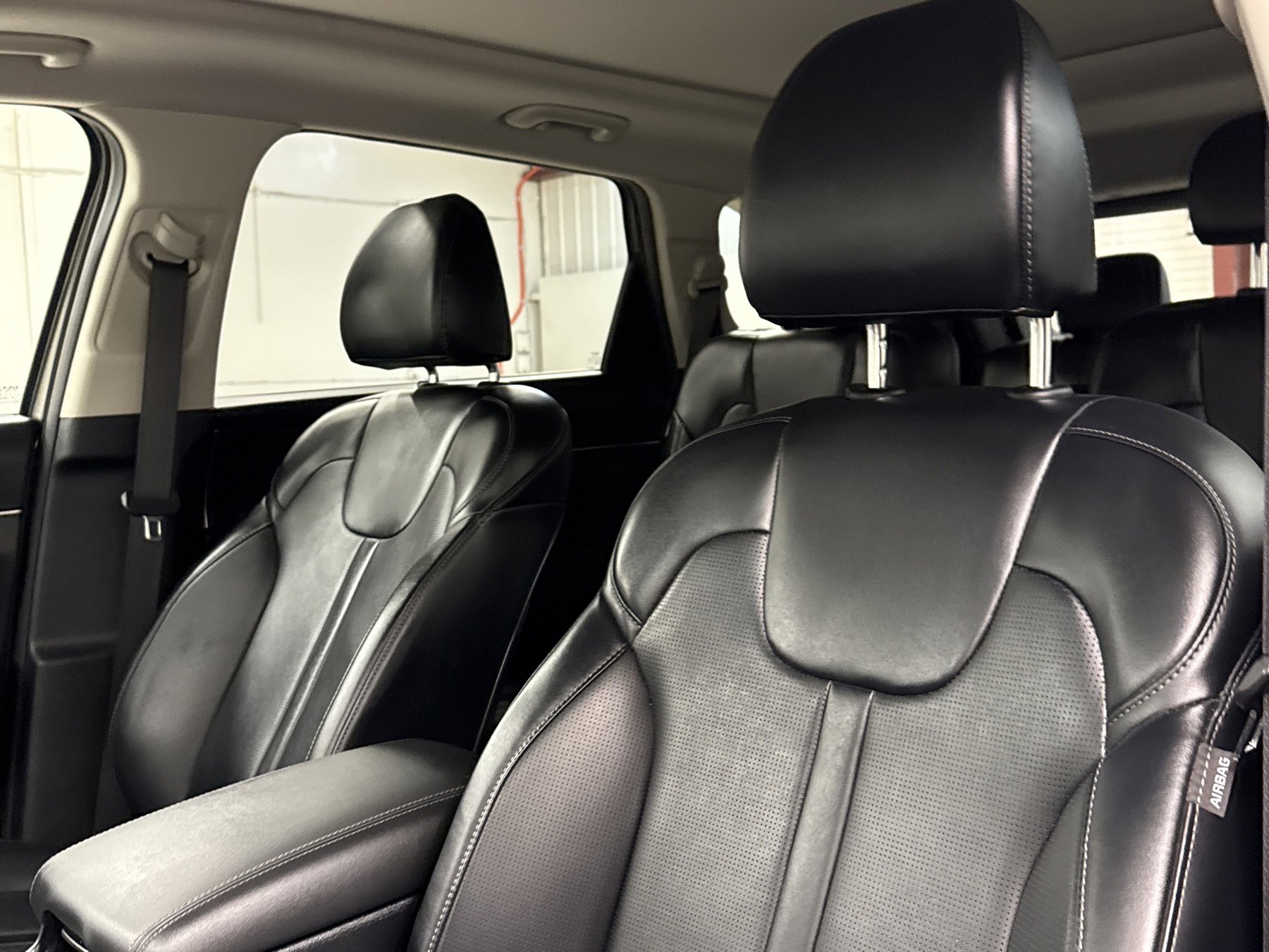 Used 2025 Kia Sorento EX w/ EX Panoramic Sunroof Package image 5