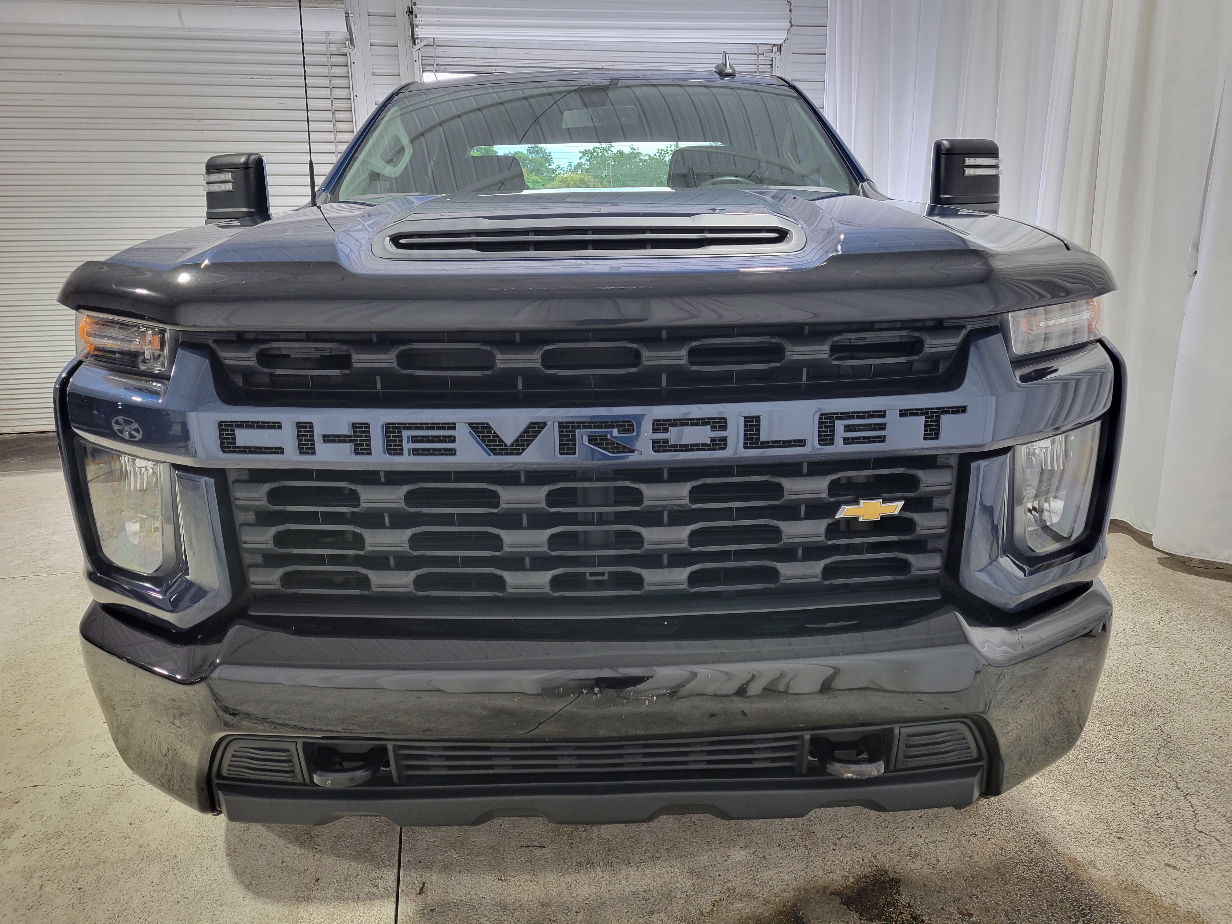 Used 2021 Chevrolet Silverado 2500 Custom w/ Custom Value Package image 2