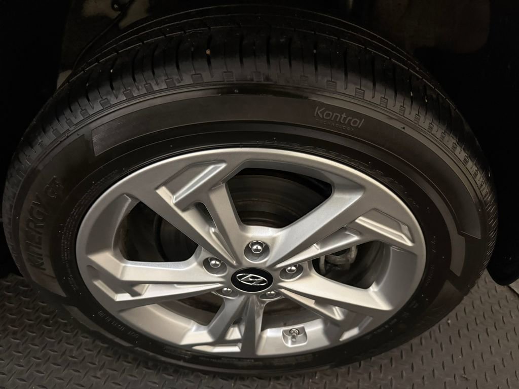 Used 2023 Hyundai Kona SEL w/ Cargo Package image 19