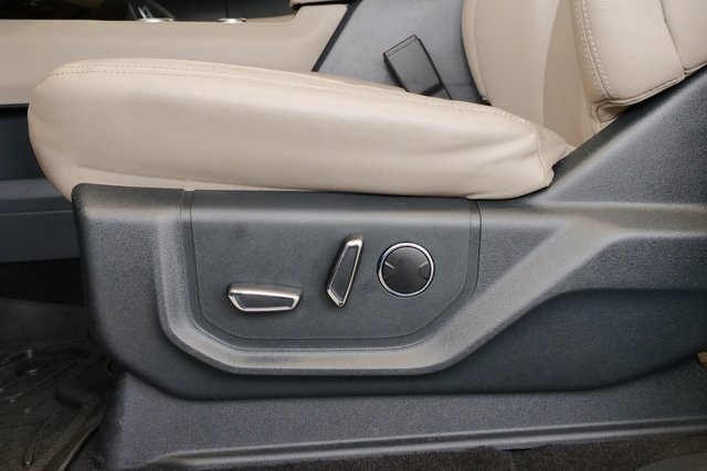 Used 2022 Ford Expedition Limited image 11