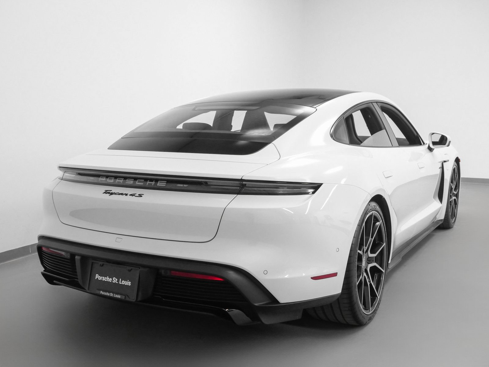 Used 2025 Porsche Taycan 4S AWD/4WD image 12