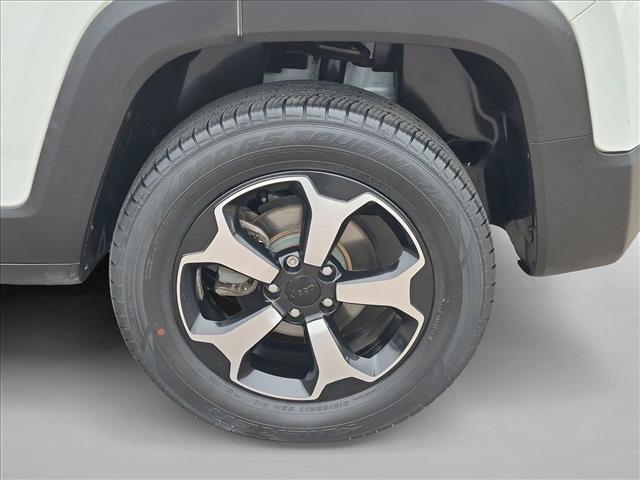 Used 2019 Jeep Renegade Trailhawk w/ LED Lighting Group AWD/4WD image 15