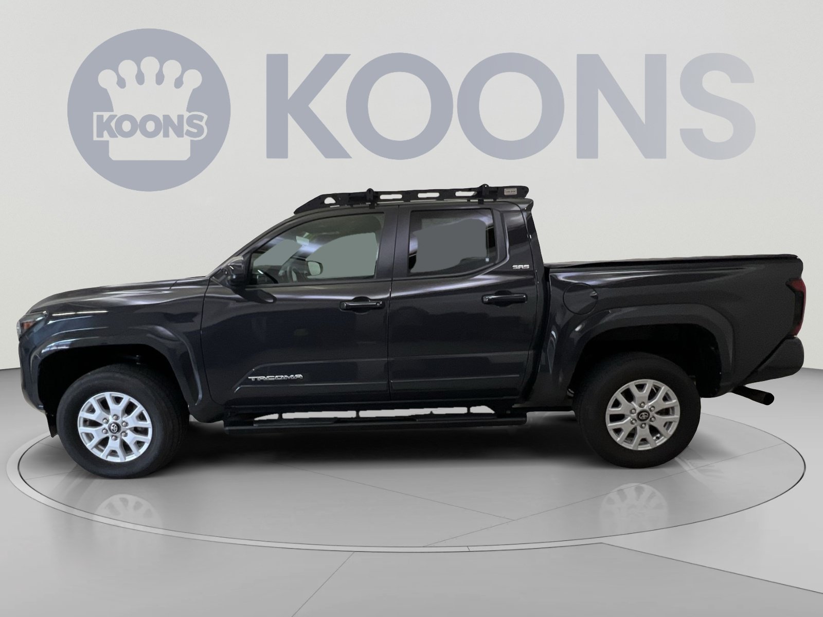 Used 2024 Toyota Tacoma SR5 AWD/4WD image 5