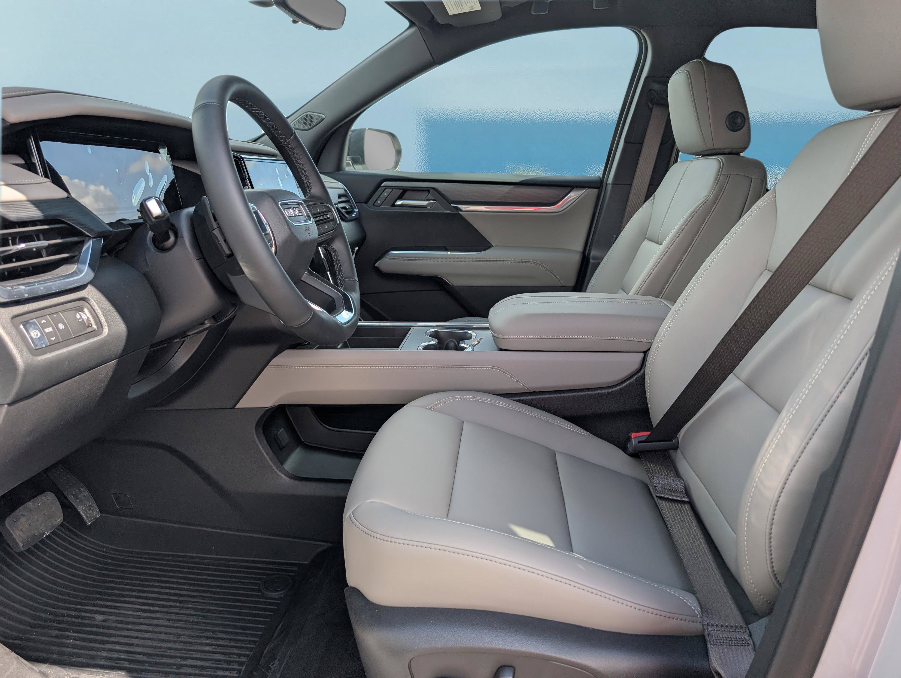 New 2026 GMC Acadia Elevation w/ Elevation Premium Package FWD image 18