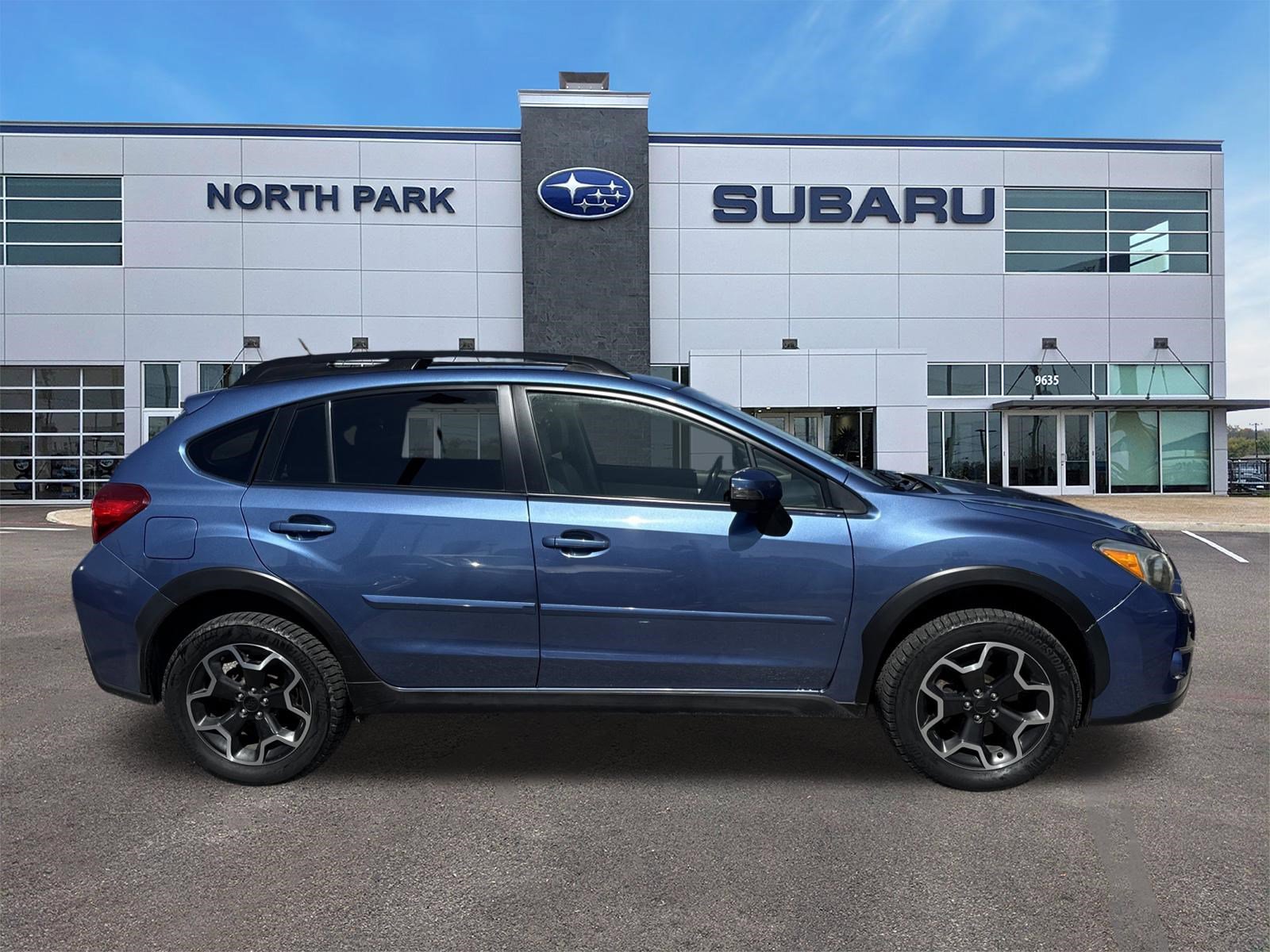 Used 2015 Subaru Crosstrek 2.0i Limited AWD/4WD image 2