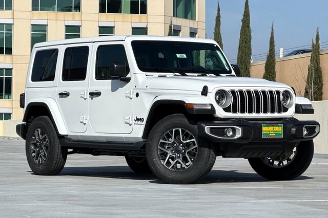 New 2026 Jeep Wrangler Unlimited Sahara AWD/4WD image 2
