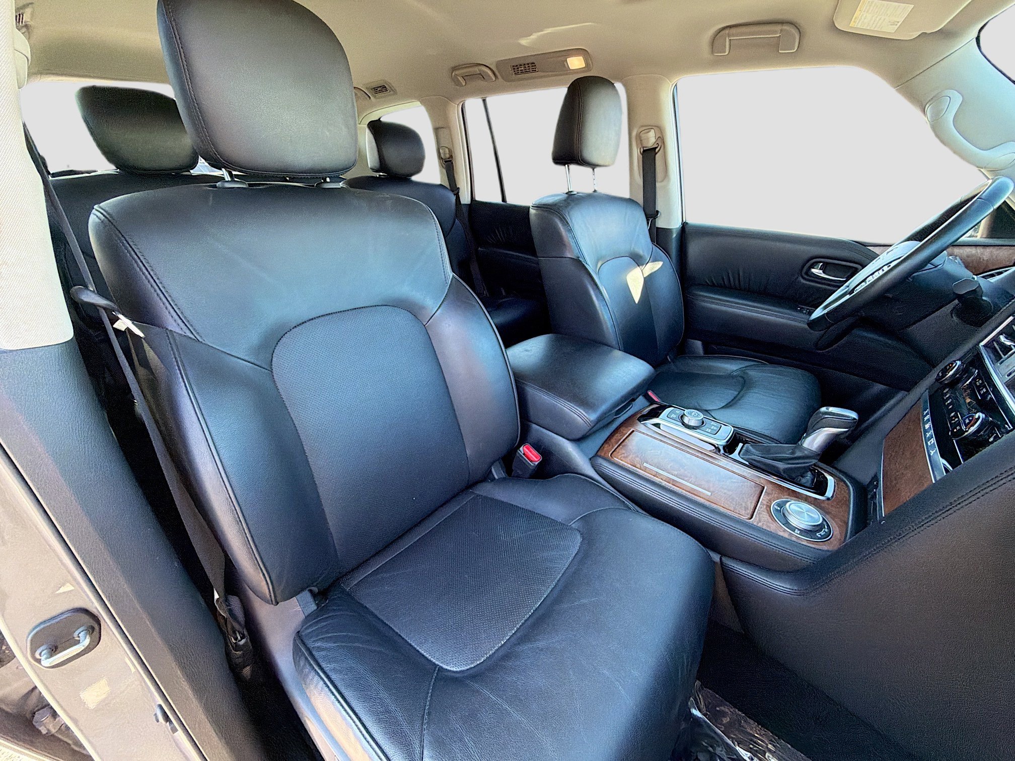 Used 2023 Nissan Armada SL w/ Captain's Chairs Package image 14