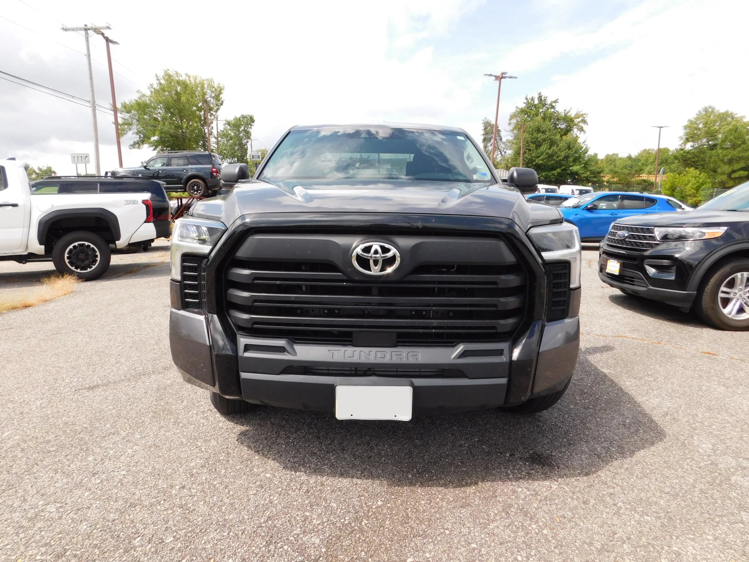 Used 2022 Toyota Tundra SR w/ SR Tow Package RWD image 3