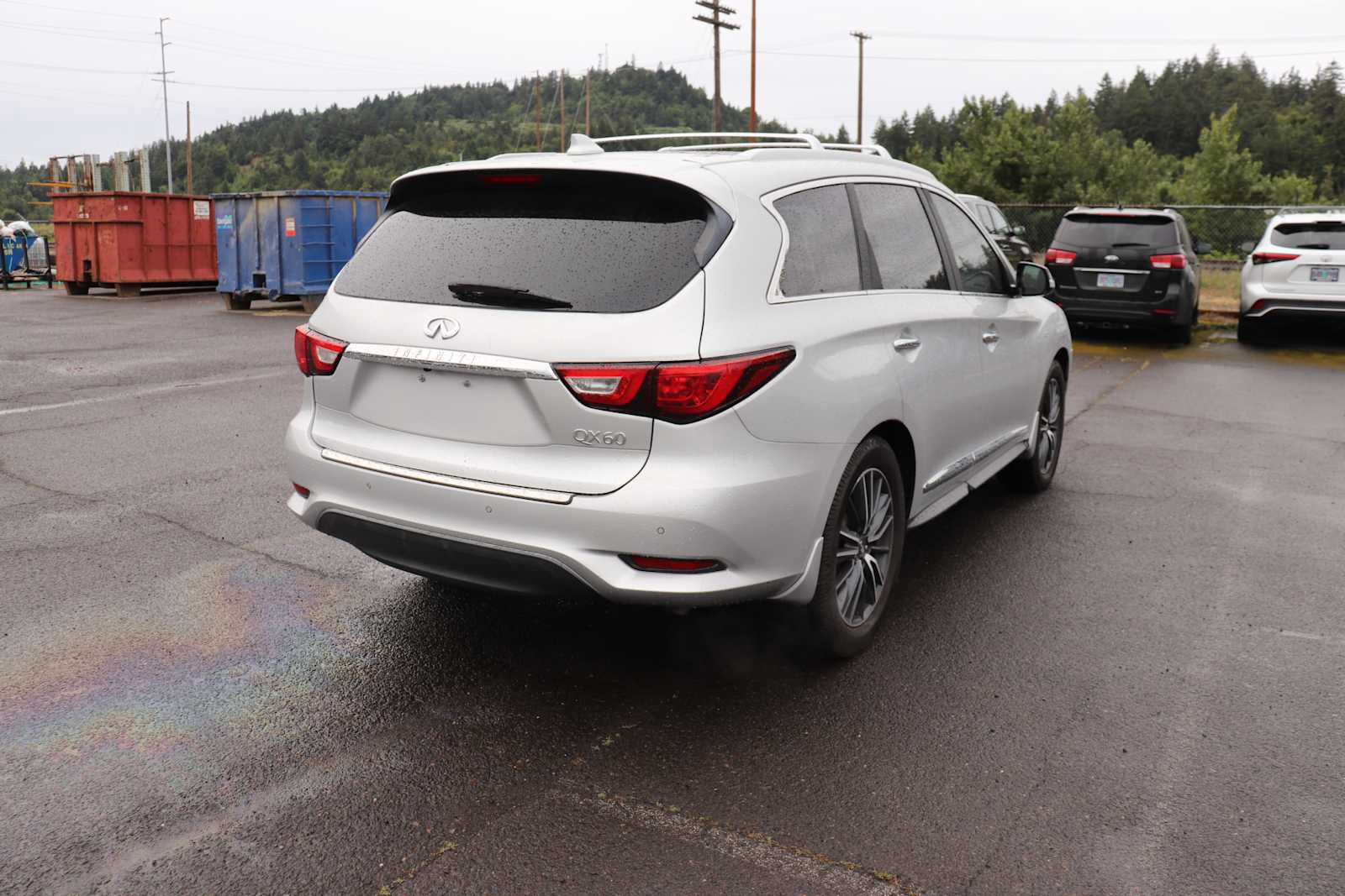 Used 2017 INFINITI QX60 FWD w/ Deluxe Technology Package image 5