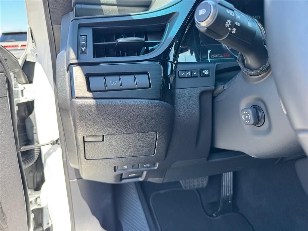 Used 2024 Lexus ES 350 w/ Technology Package FWD image 19