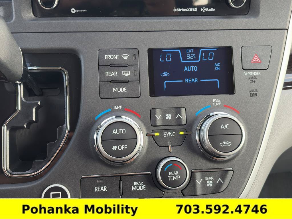 Used 2020 Toyota Sienna XLE w/ XLE Navigation Package FWD image 22