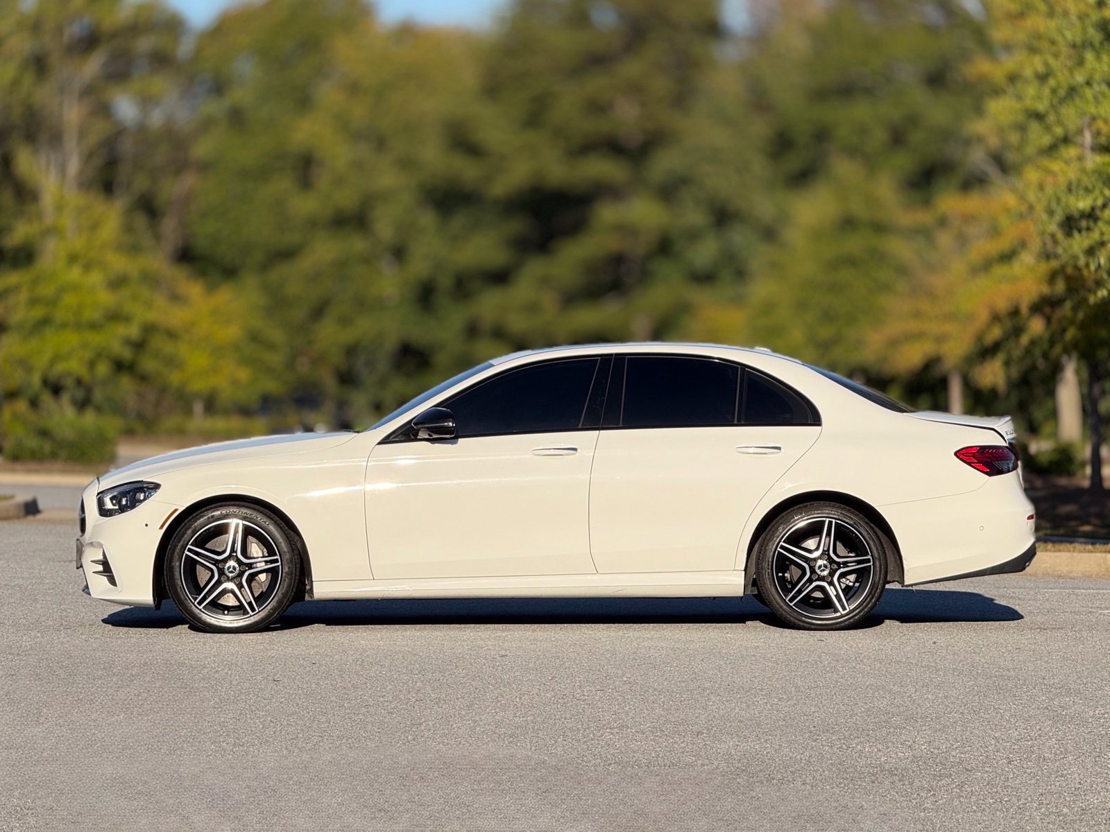 Used 2022 Mercedes-Benz E 350 Sedan image 9