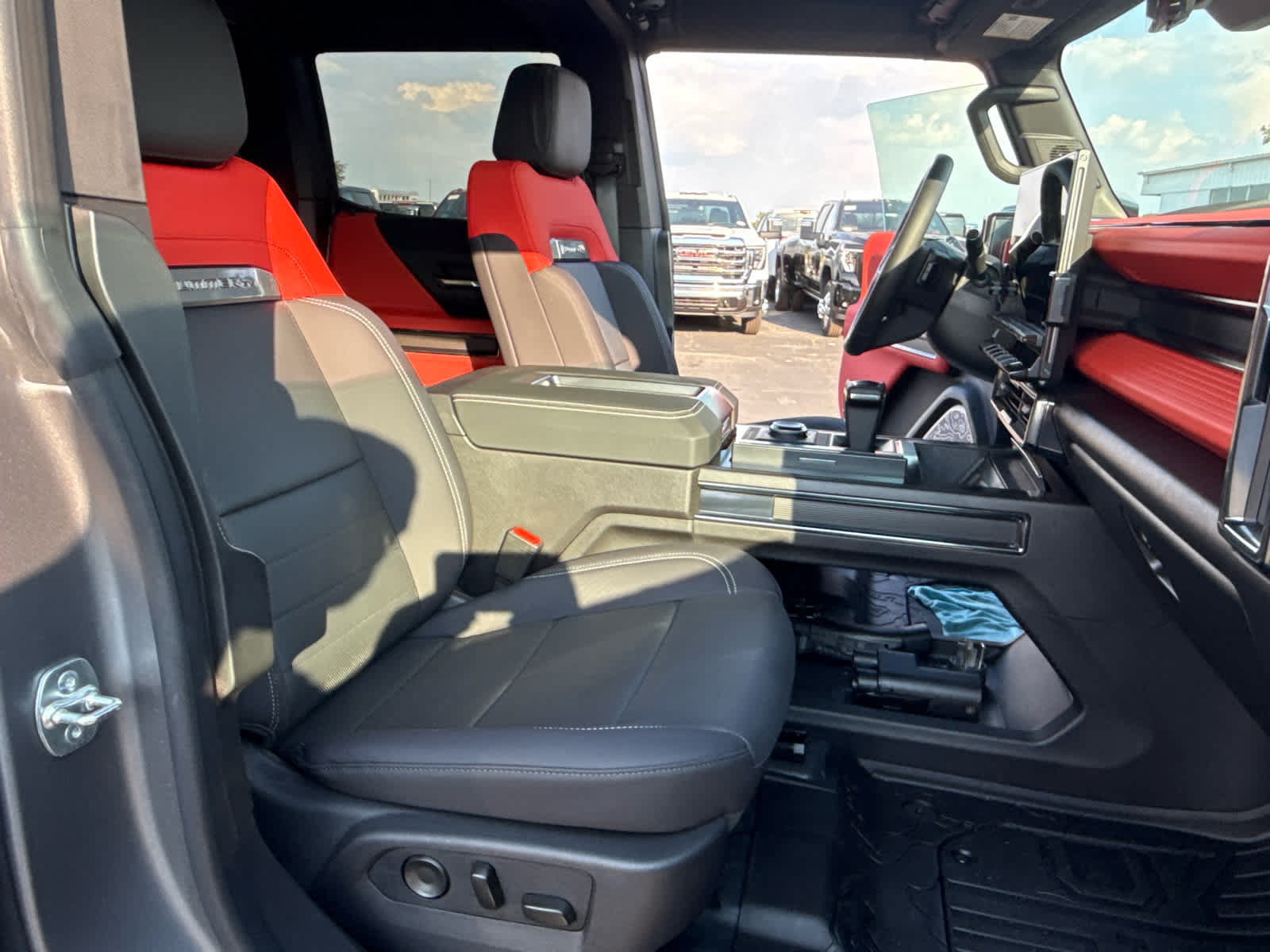 Certified 2026 GMC Hummer EV 3X AWD/4WD image 27