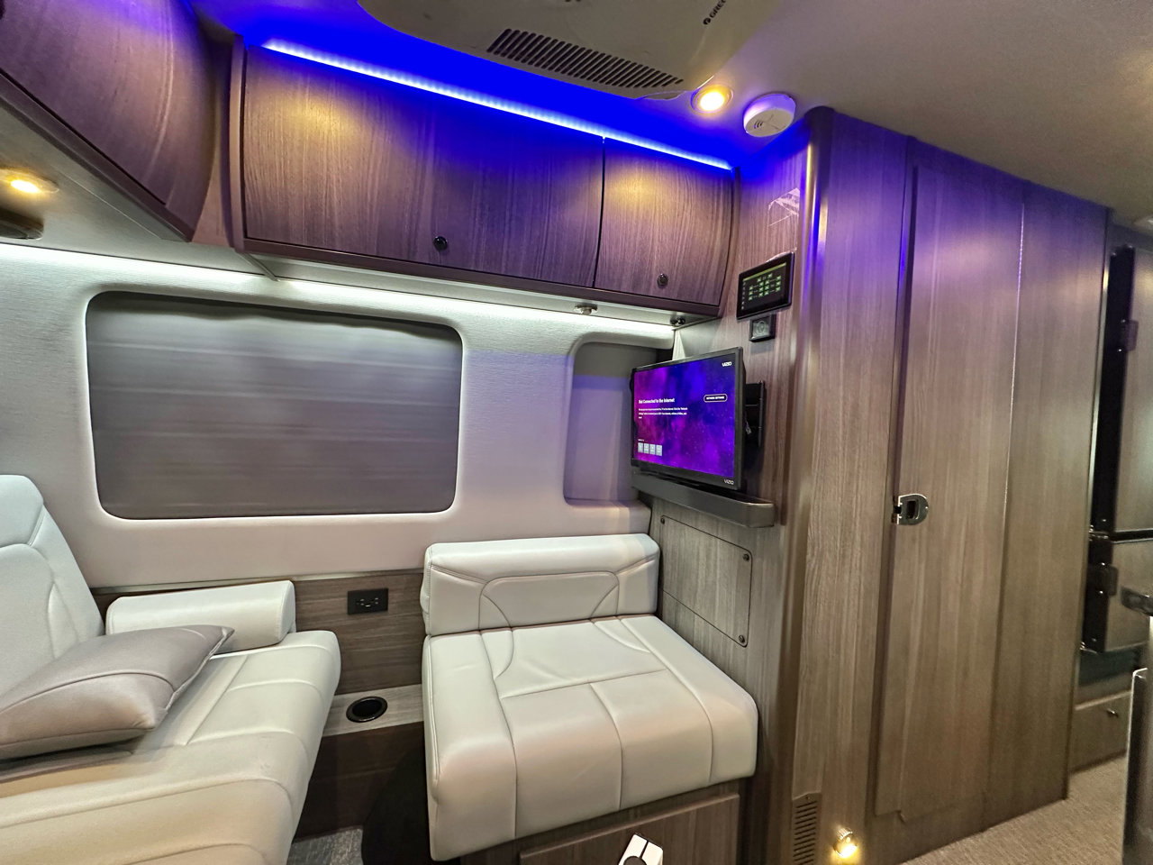 Used 2024 Mercedes-Benz Sprinter 3500 image 50