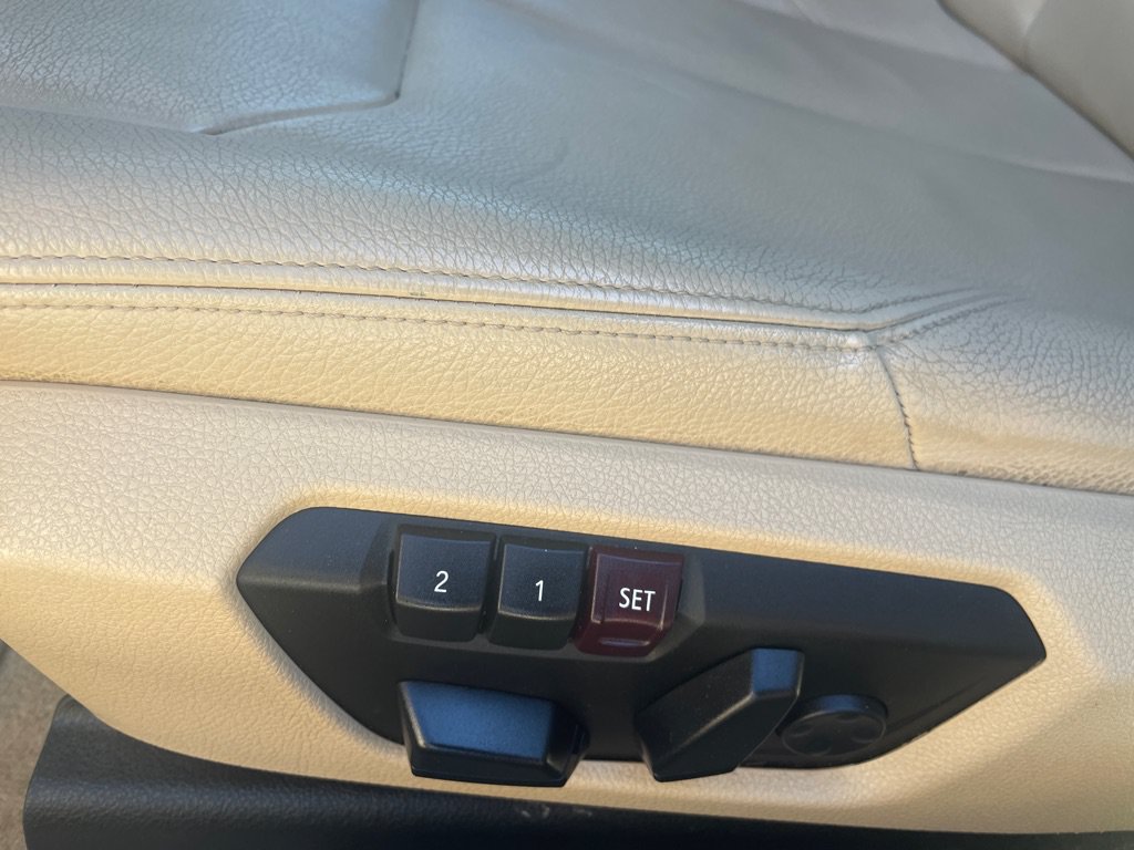 Used 2015 BMW 328i xDrive Sedan AWD/4WD image 16