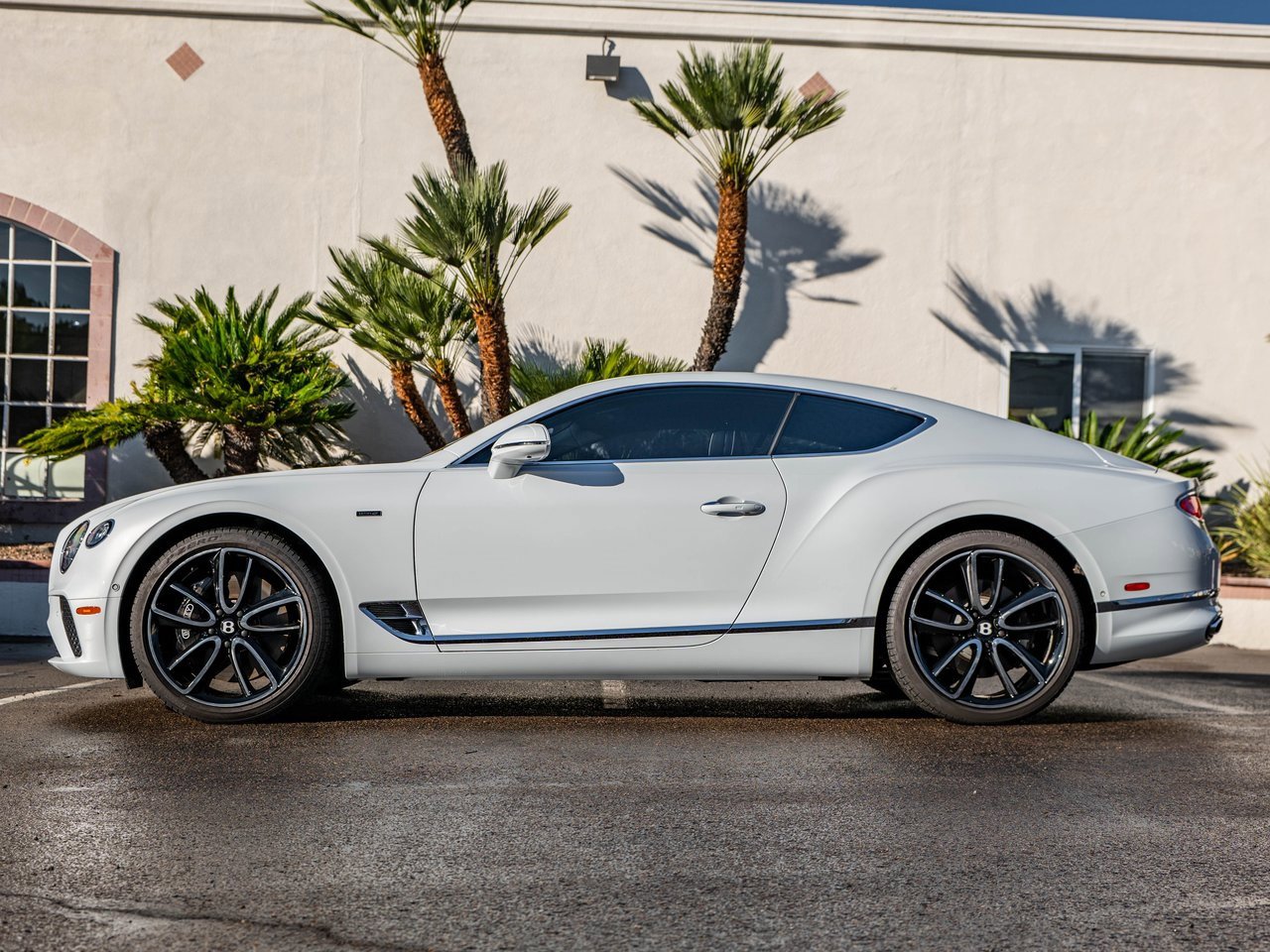 Used 2024 Bentley Continental GT image 5