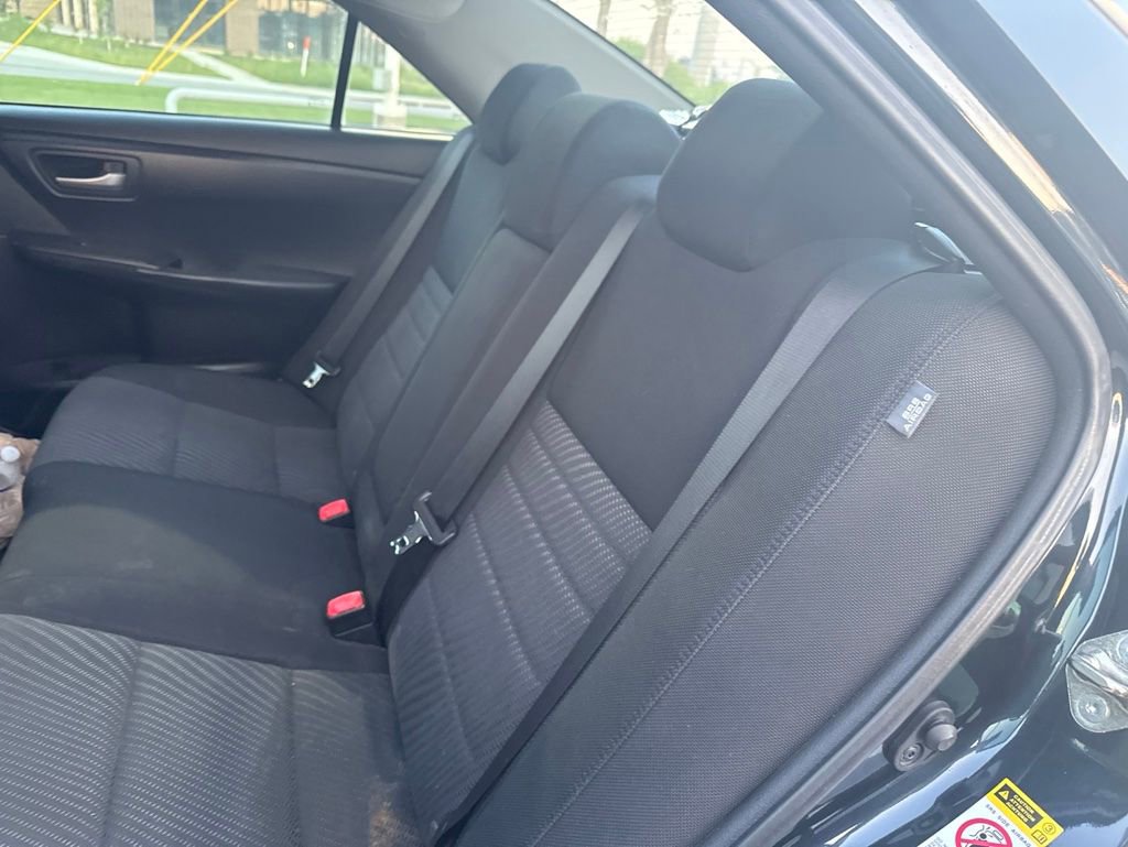 Used 2017 Toyota Camry LE FWD image 6