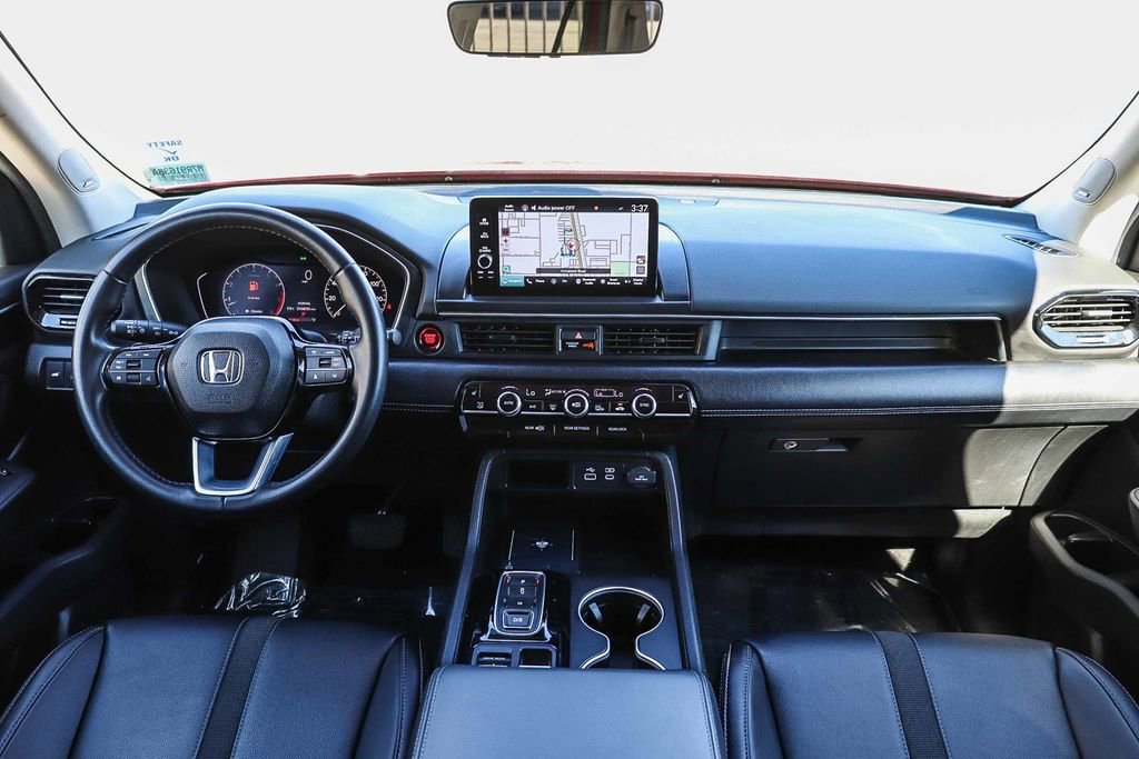 Used 2024 Honda Pilot Touring image 12