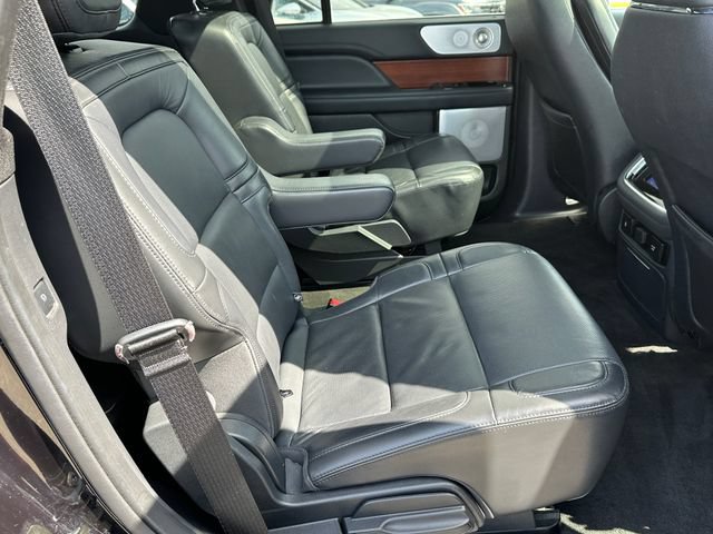 Used 2022 Lincoln Navigator Reserve AWD/4WD image 10