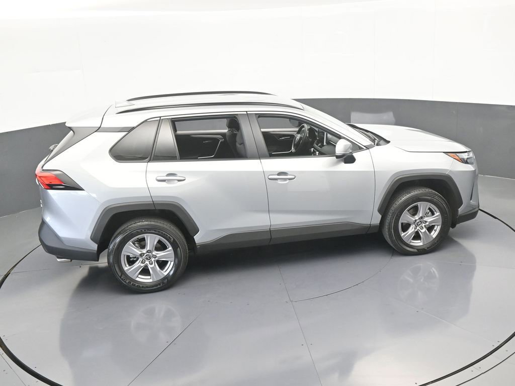Used 2025 Toyota RAV4 XLE image 52