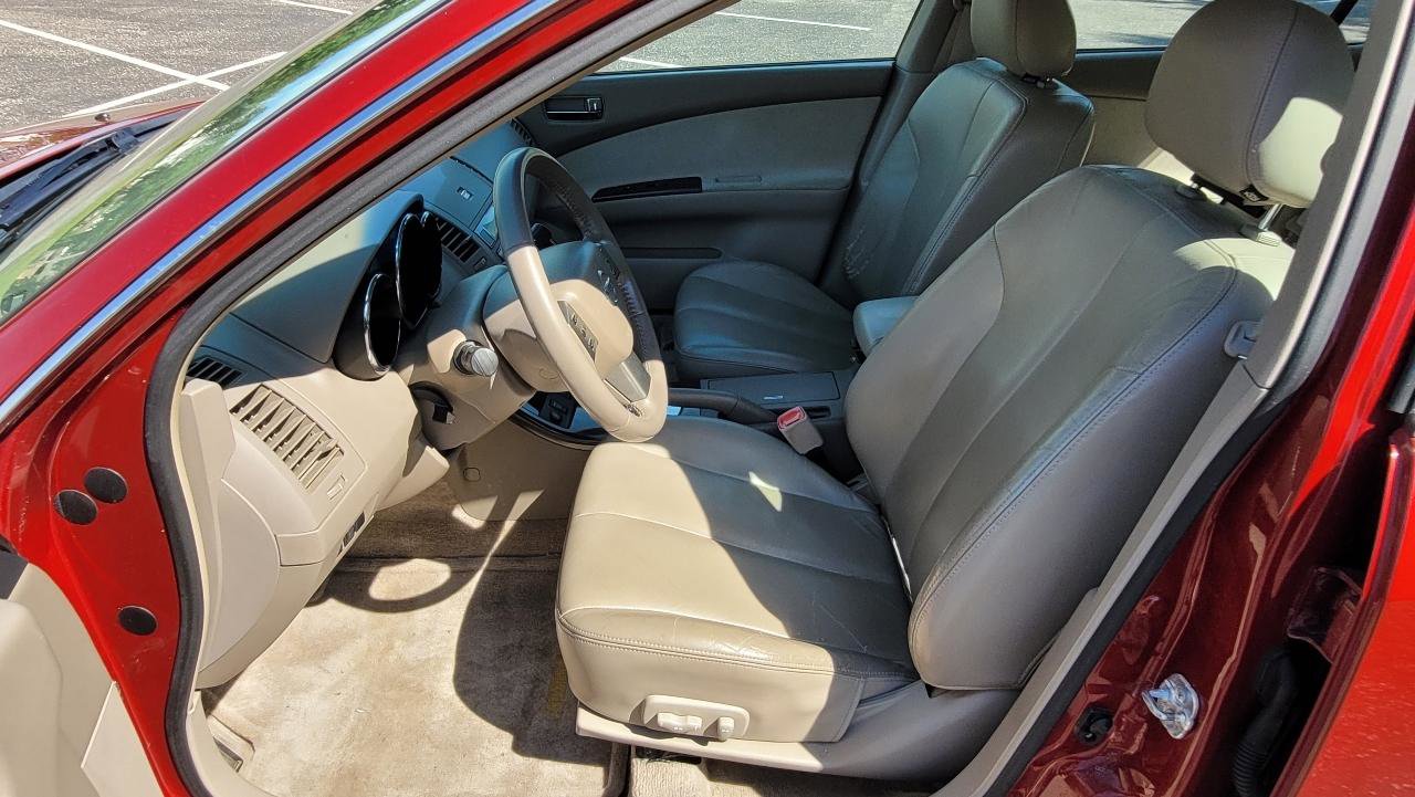 Used 2005 Nissan Altima 3.5 SL FWD image 14