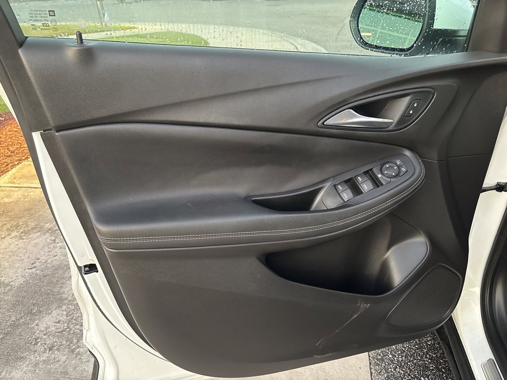 Used 2021 Buick Encore GX Preferred image 39