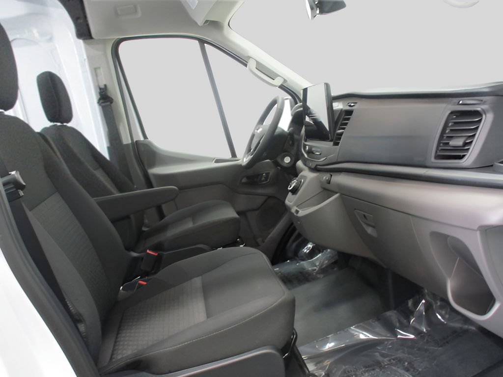 New 2023 Ford E-Transit 148 High Roof RWD image 10