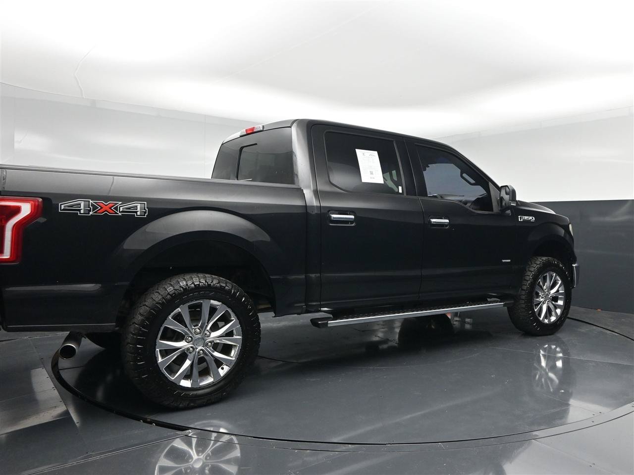 Used 2015 Ford F150 XLT w/ Equipment Group 302A Luxury AWD/4WD image 5