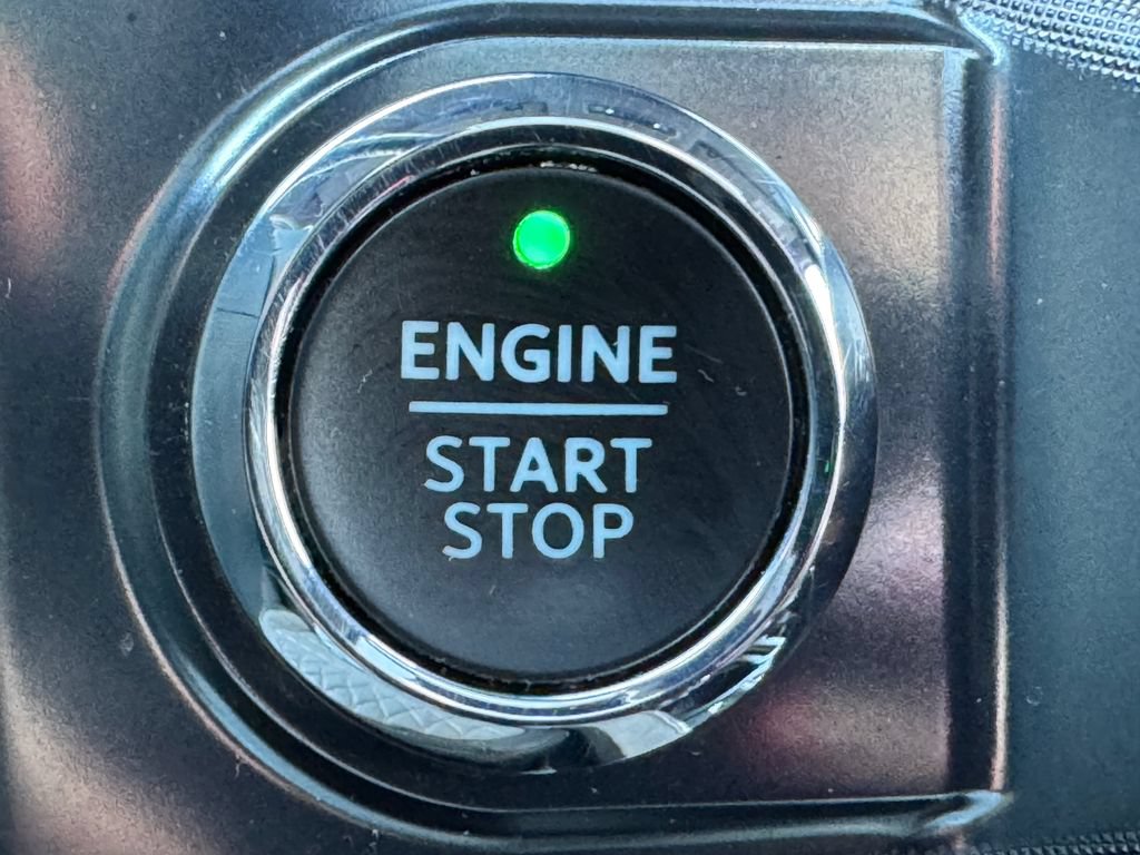 Used 2021 Ford F150 Limited AWD/4WD image 11