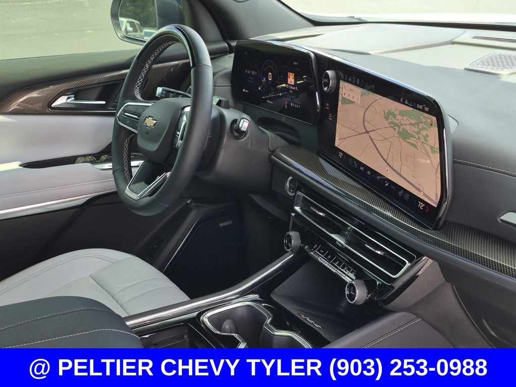 Used 2025 Chevrolet Traverse High Country FWD image 11