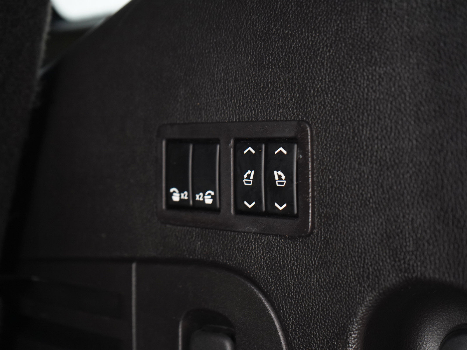 Used 2017 Chevrolet Tahoe Premier AWD/4WD image 20