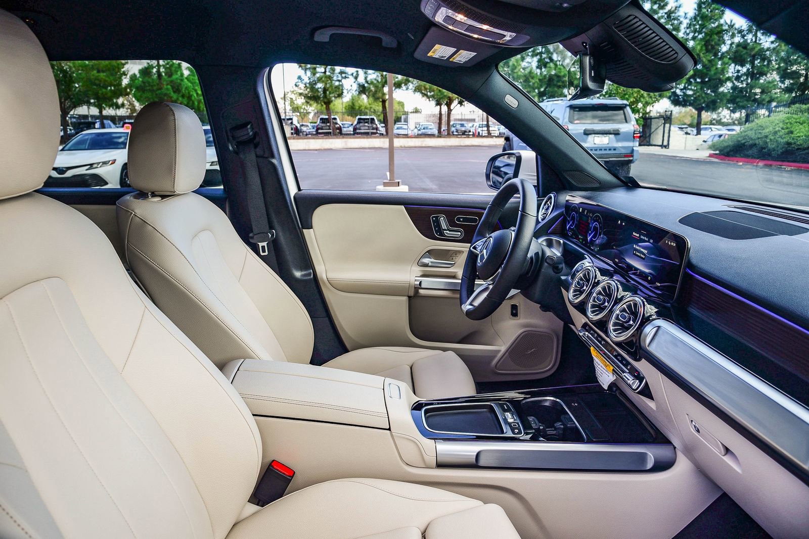 Used 2025 Mercedes-Benz EQB 250+ image 20