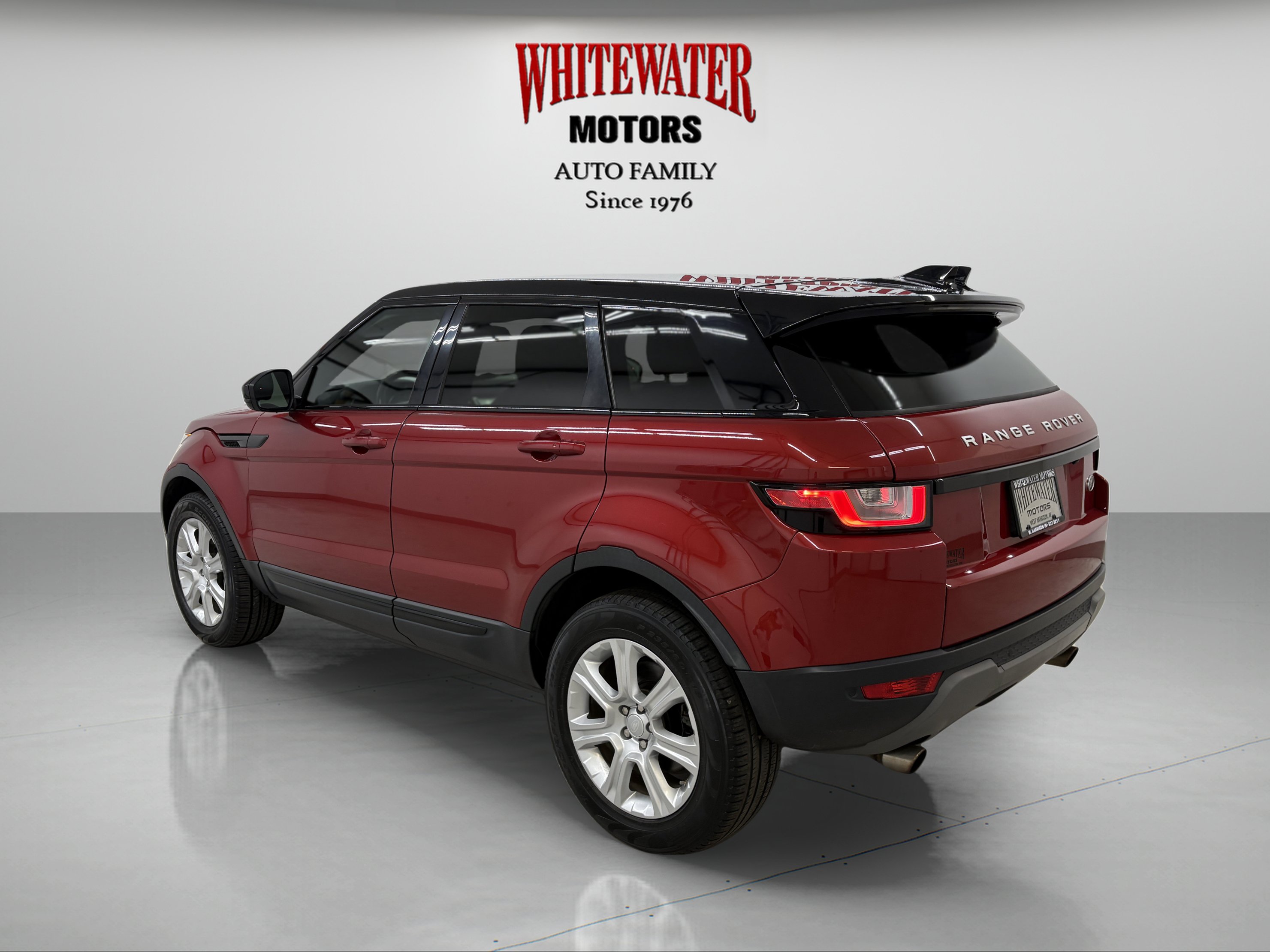 Used 2016 Land Rover Range Rover Evoque SE Premium AWD/4WD image 2