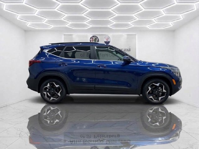 Used 2024 Kia Seltos EX FWD image 3