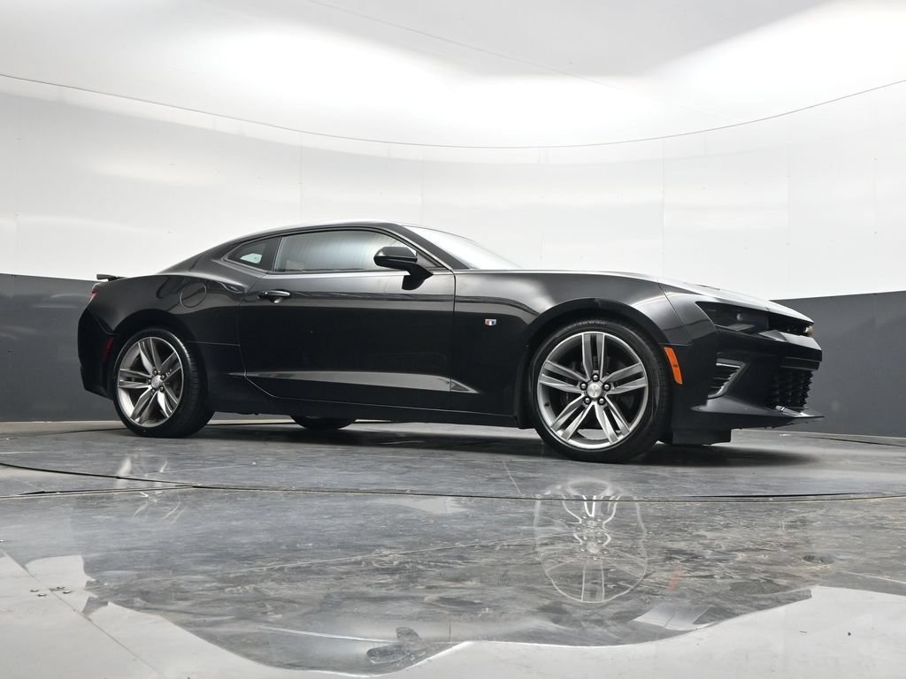 Used 2017 Chevrolet Camaro SS RWD image 31