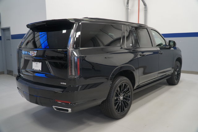 Used 2025 Cadillac Escalade ESV Premium Luxury w/ Touring Package AWD/4WD image 7