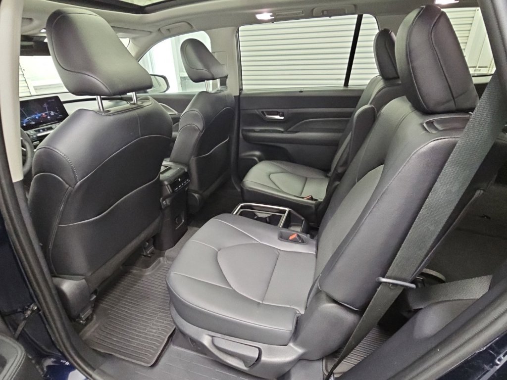 Used 2026 Toyota Grand Highlander XLE FWD image 31