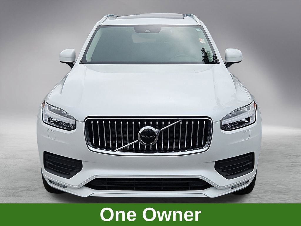Used 2022 Volvo XC90 T5 Momentum image 2