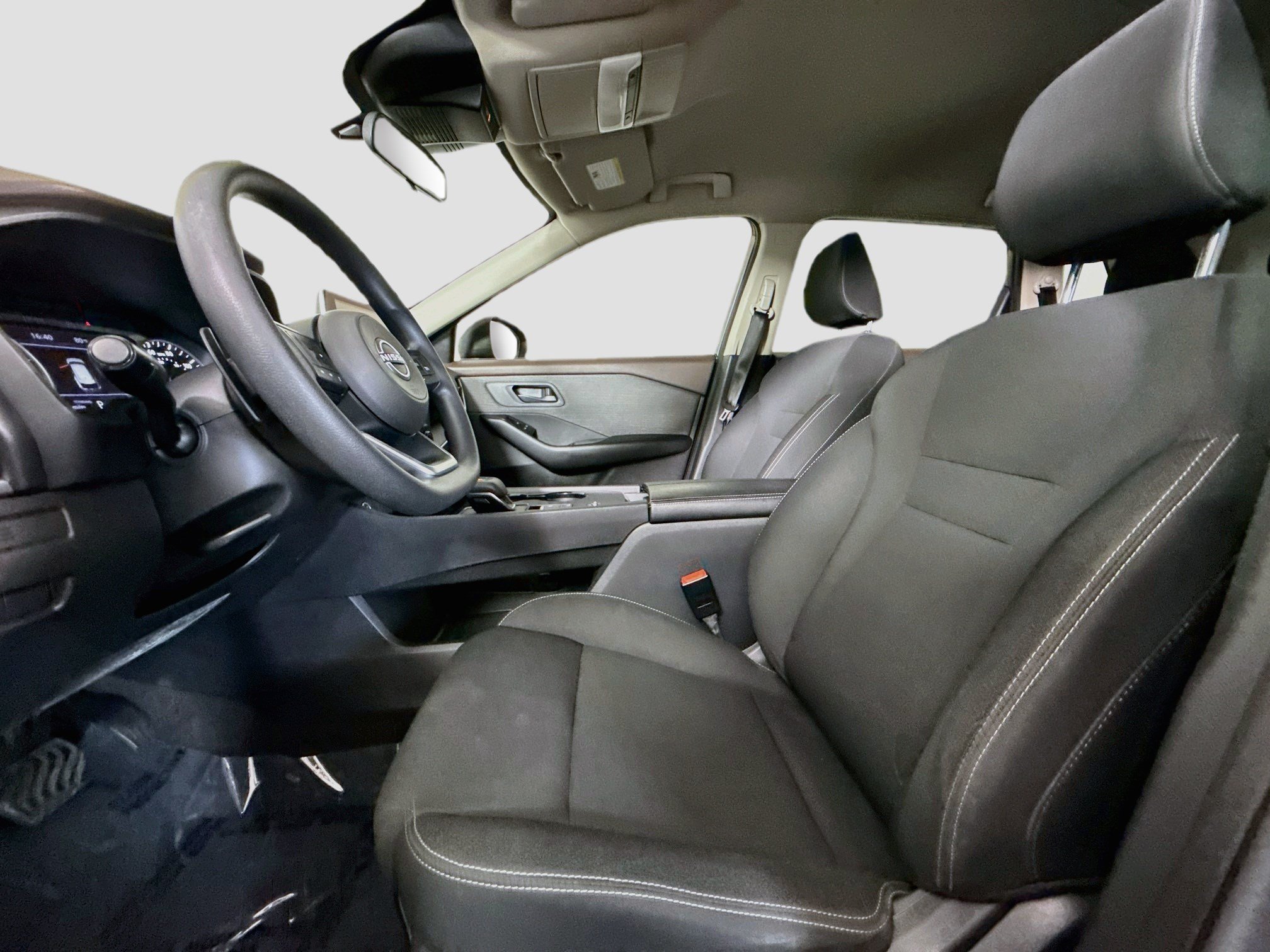 Used 2023 Nissan Rogue S FWD image 22