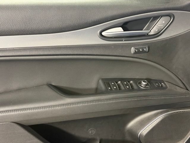 Used 2018 Alfa Romeo Stelvio Sport w/ Quick Order Package 22J Sport AWD/4WD image 16