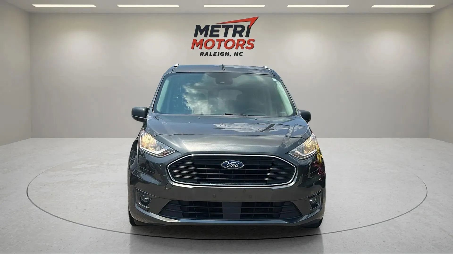 Used 2020 Ford Transit Connect XLT image 2
