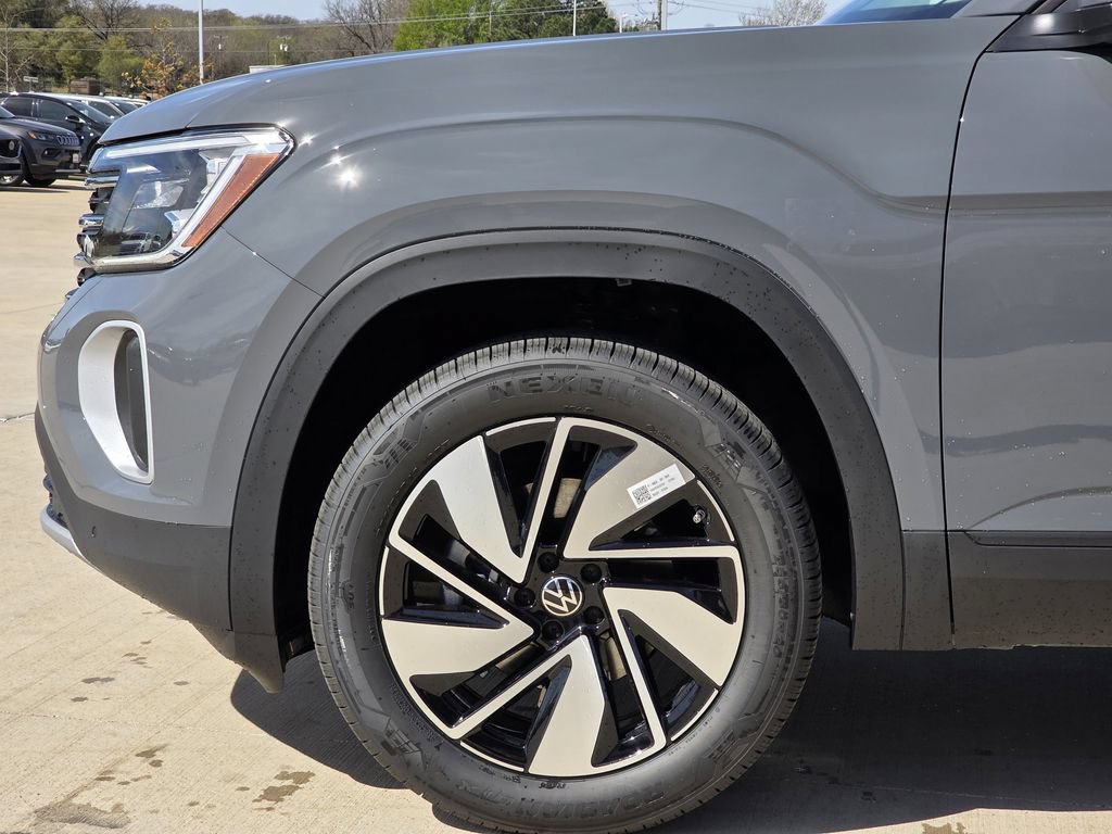 New 2026 Volkswagen Atlas SE FWD image 6