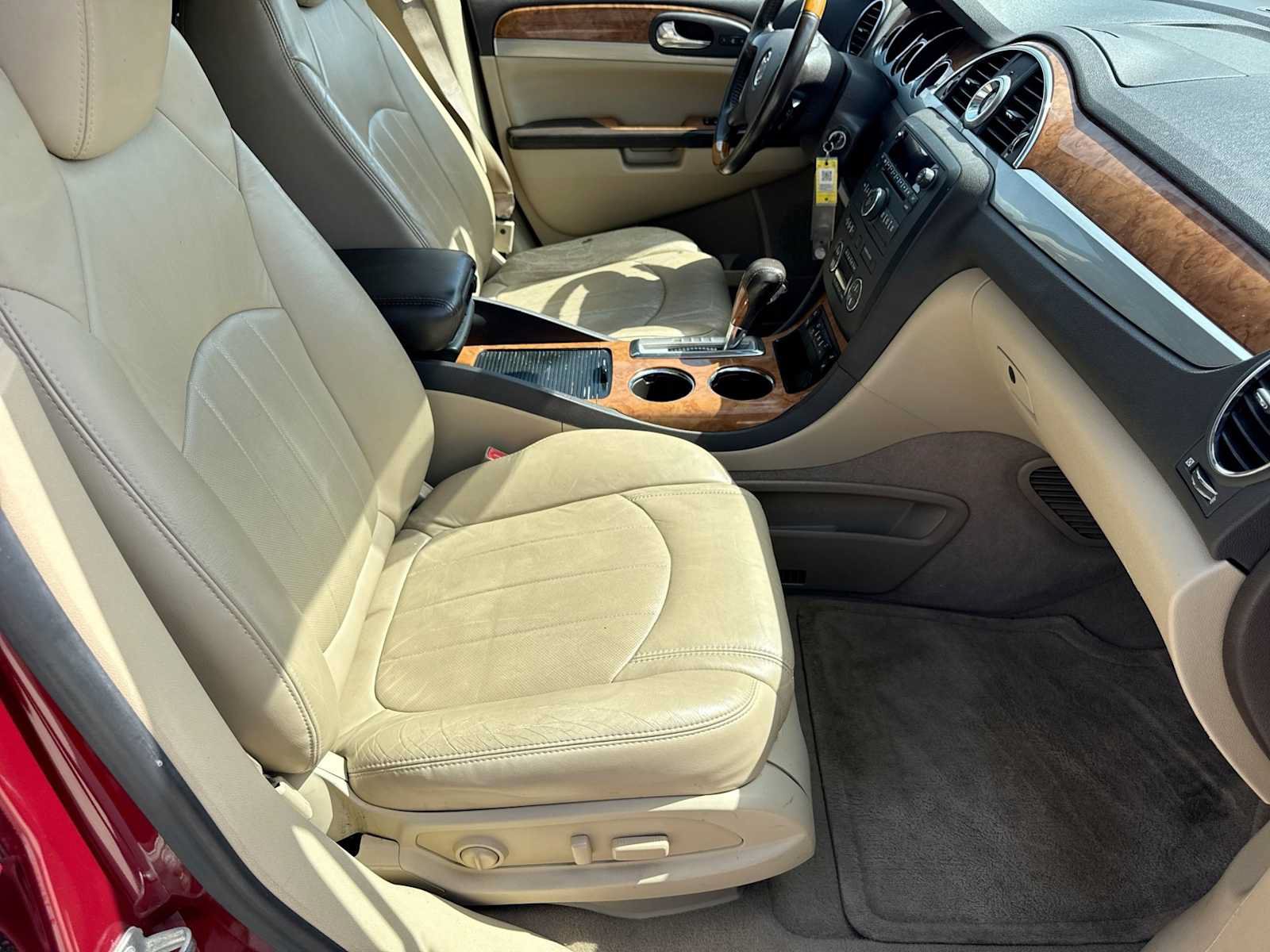 Used 2011 Buick Enclave CXL FWD image 22